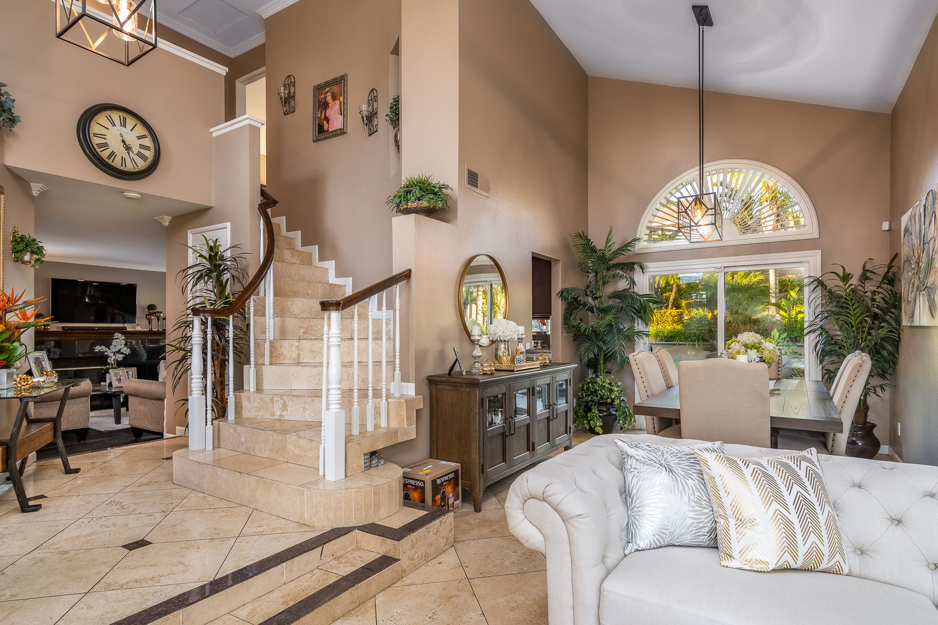 Real estate photograph 2 of 11280 Bethany Dr.