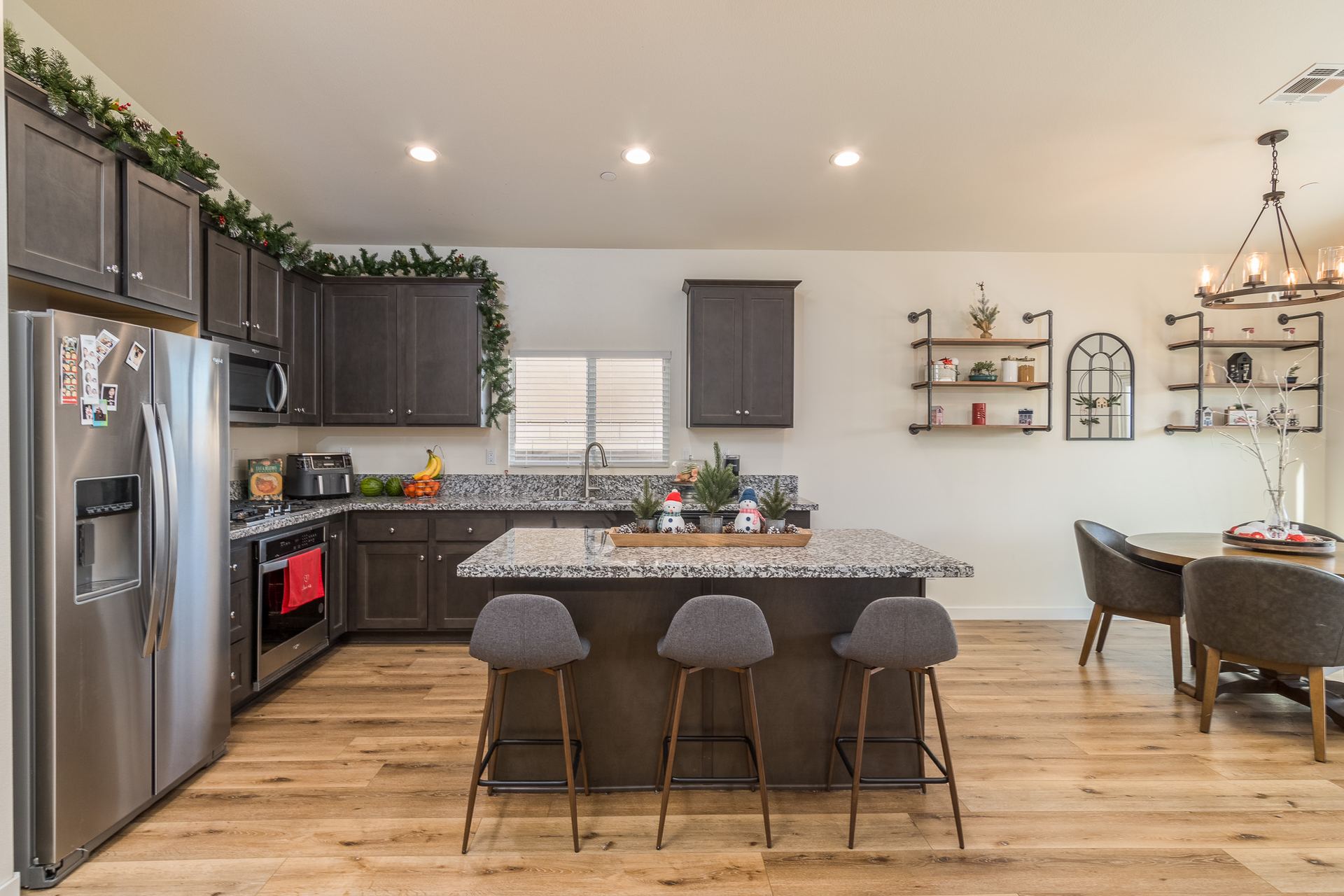 Real estate photograph 2 of 11359 Quail Hollow St., Victorville