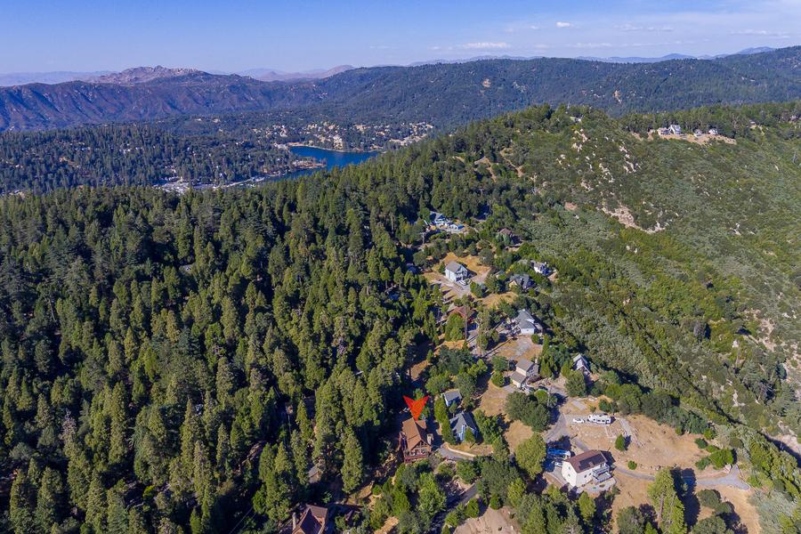1162 Saturn Way, Crestline