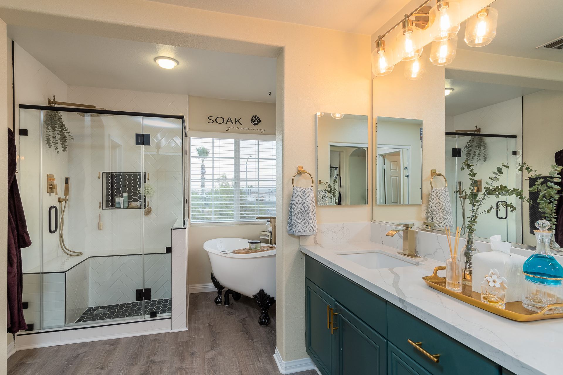 Real estate photograph 2 of 12619 Elk Cove Ct