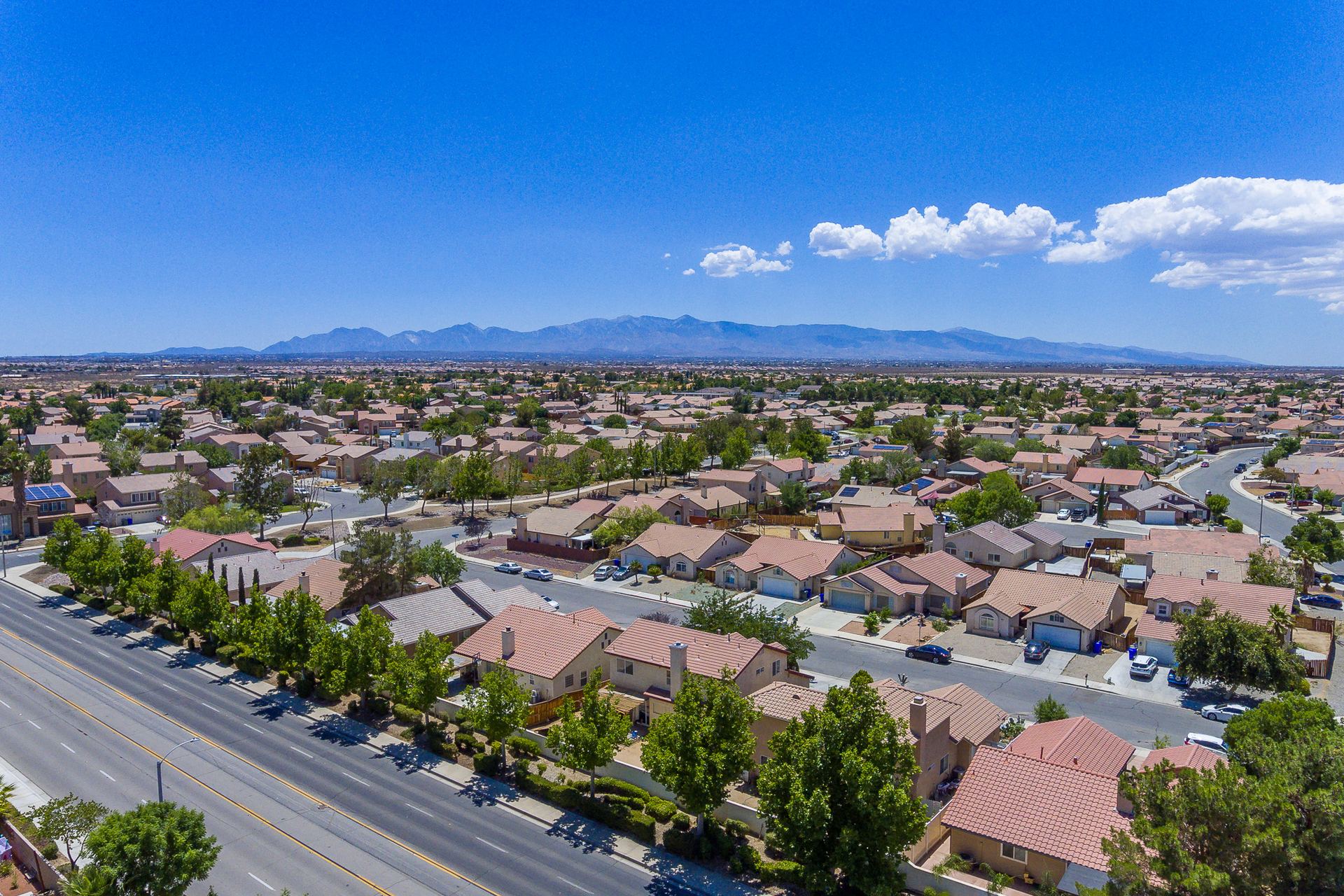 Real estate photograph 2 of 12727 Gifford Way