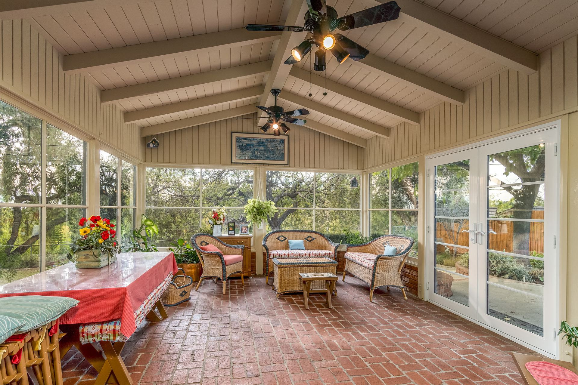 Real estate photograph 2 of 1525 Avolencia Dr., Fullerton