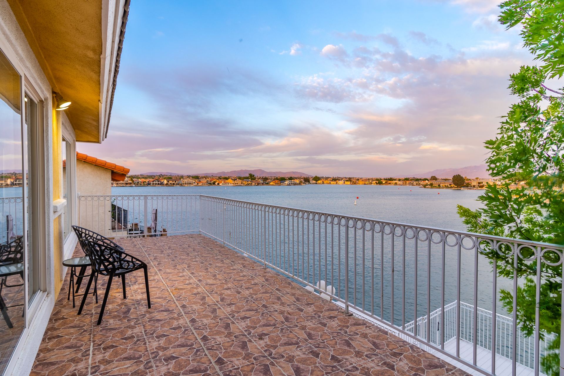 Real estate photograph 5 of 18127 Pier Dr., Victorville