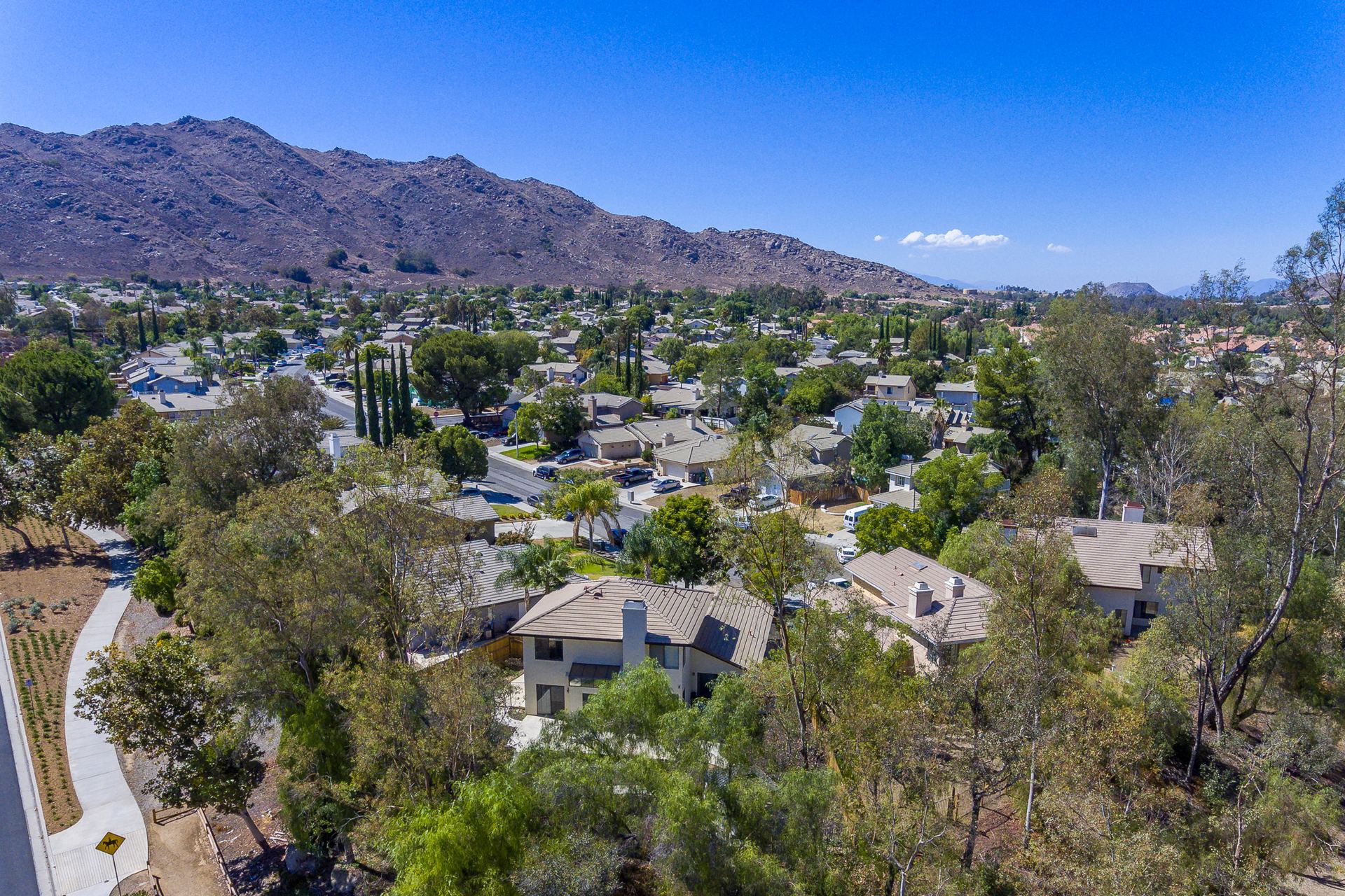 Real estate photograph 2 of 22961 Springdale Dr., Moreno Valley