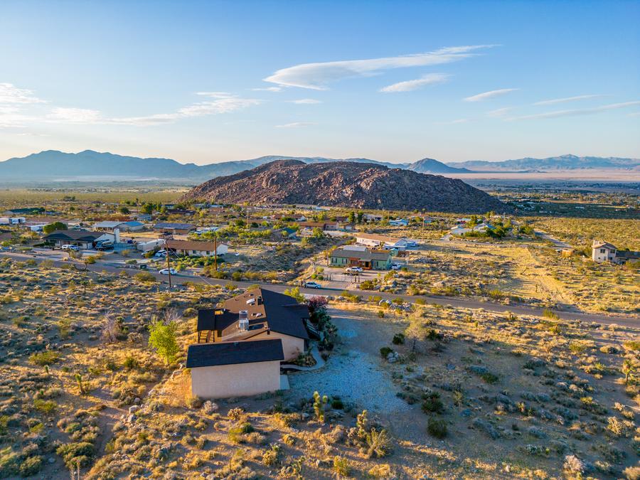 32251 Spinel Rd, Lucerne Valley