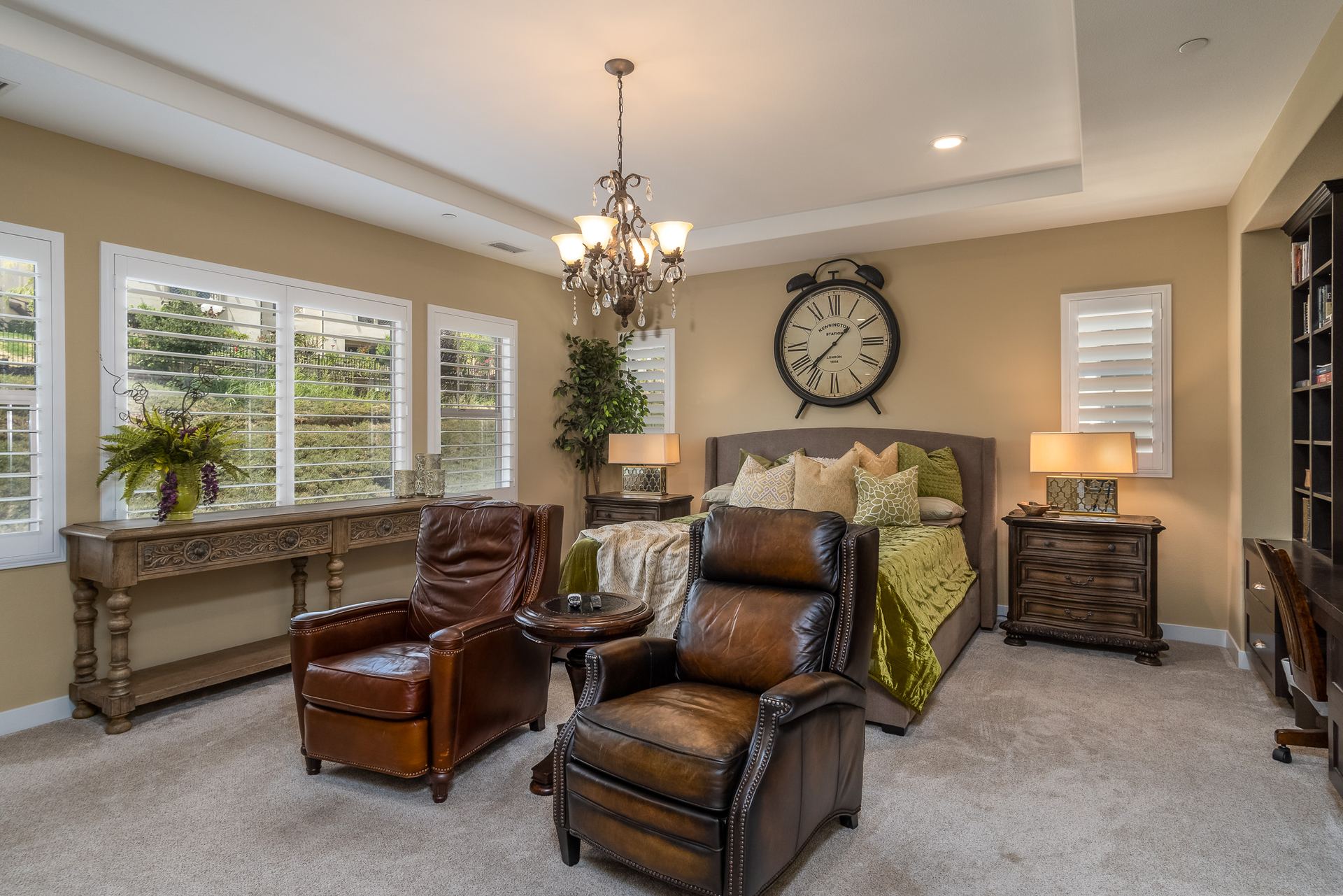 Real estate photograph 2 of 627 Orange Blossom Way